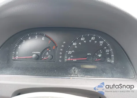 2002 Toyota Camry Xle z USA, uszkodzony, nr VIN 4T1BE32K12U043344